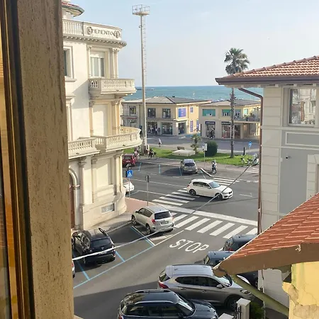 Appartement La Casa Sul Mare -viareggio- Sea View Viareggio