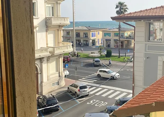 Διαμέρισμα La Casa Sul Mare -viareggio- Sea View Βιαρέτζιο